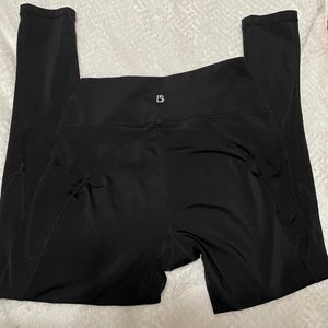 Buffbunny Rosa Pocket Leggings Retails $68